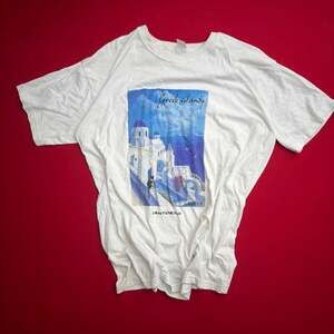 Vintage 90s Santorini Greece tourist t-shirt. Is in...